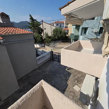 Iraklitsa House